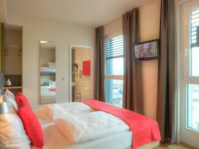 Meininger Frankfurt/main Messe 酒店 3*