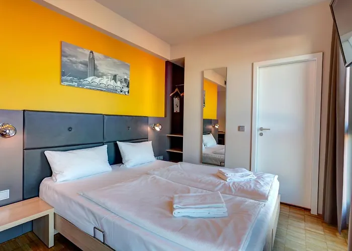 Meininger Frankfurt/main Messe 酒店 3*