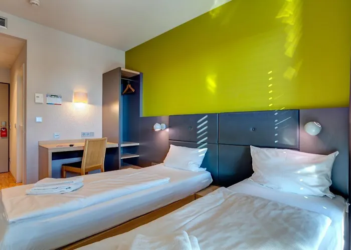 Meininger Frankfurt/main Messe 酒店 3*
